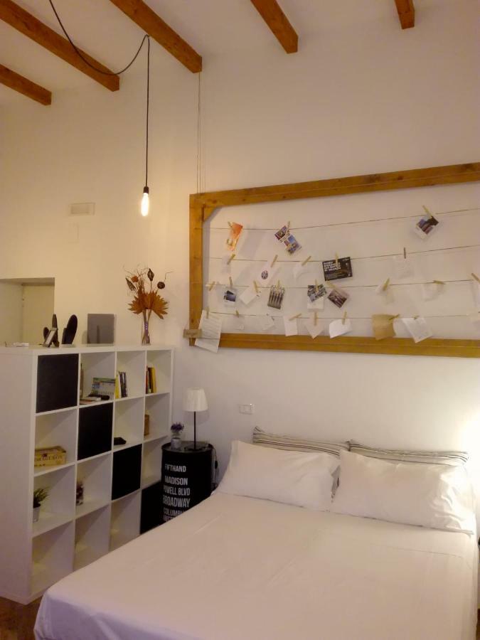 Casa Vittoria Lägenhet Salerno Exteriör bild
